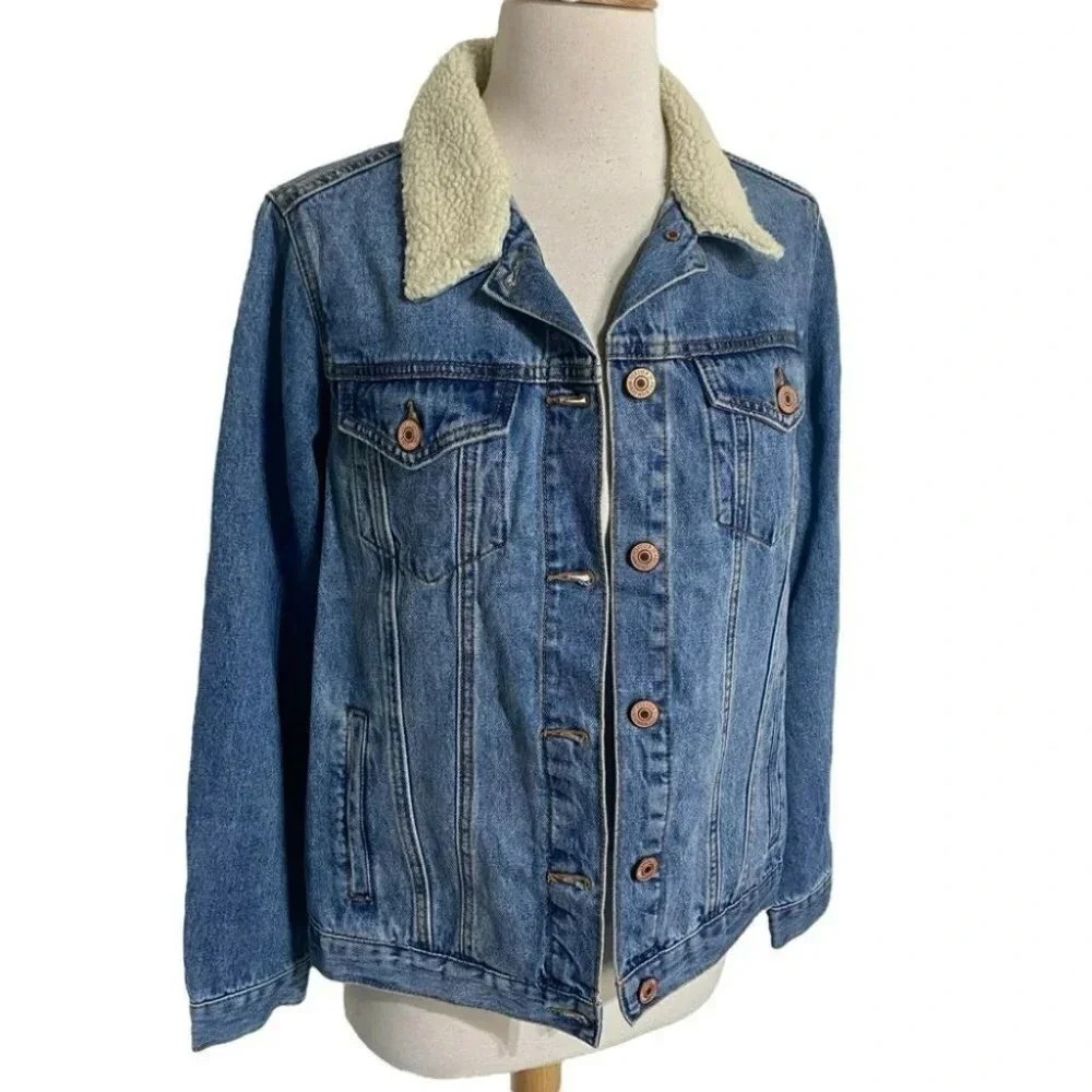 Forever 21 Denim Jacket Small Blue‎ Sherpa Collar Trucker Jean Jacket